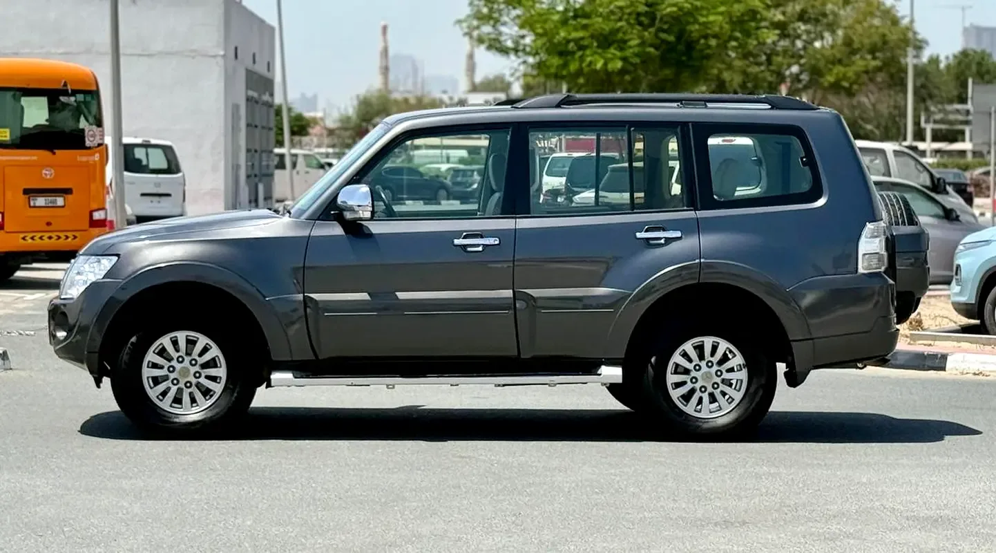 Mitsubishi Pajero 3.0 AT (220 hp) - 6