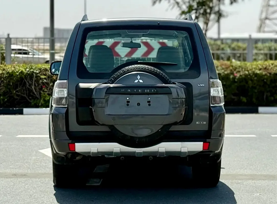 Mitsubishi Pajero 3.0 AT (220 hp) - 10