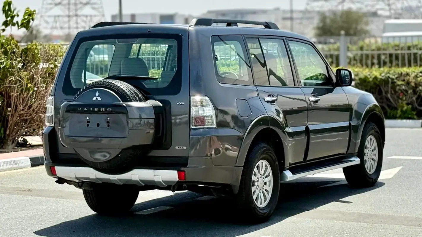 Mitsubishi Pajero 3.0 AT (220 hp) - 9