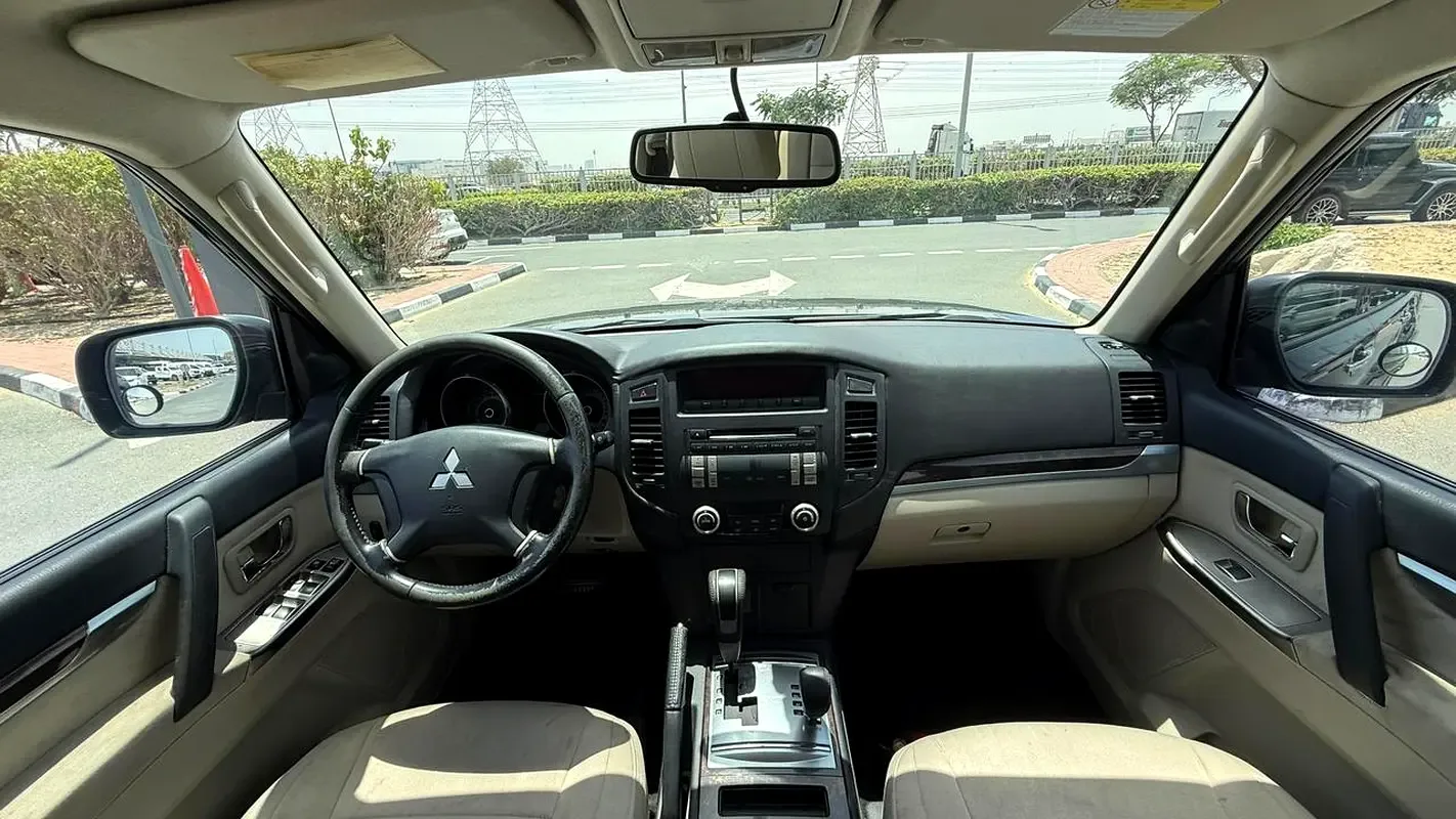 Mitsubishi Pajero 3.0 AT (220 hp) - 13
