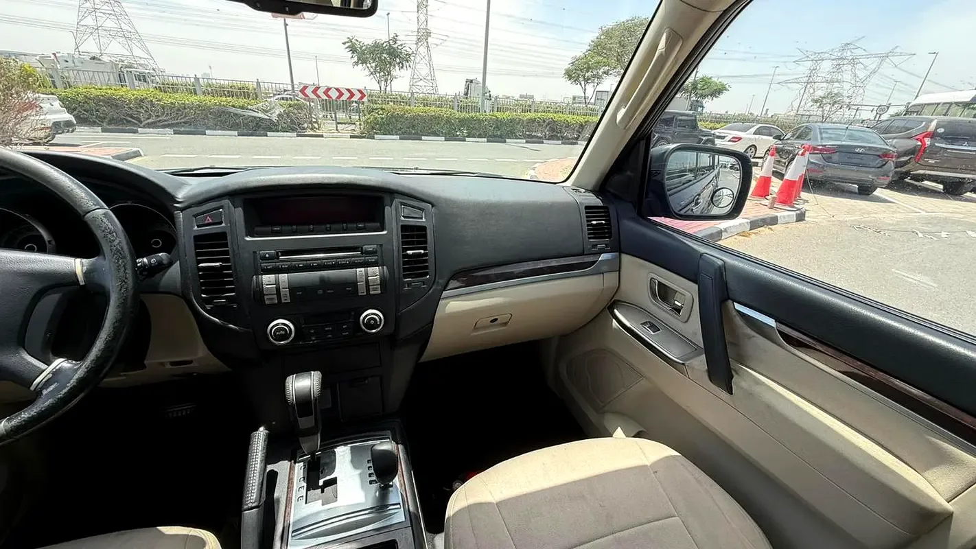 Mitsubishi Pajero 3.0 AT (220 hp) - 15