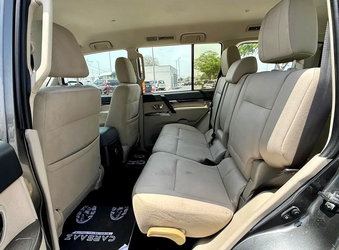Mitsubishi Pajero 3.0 AT (220 hp) - 17