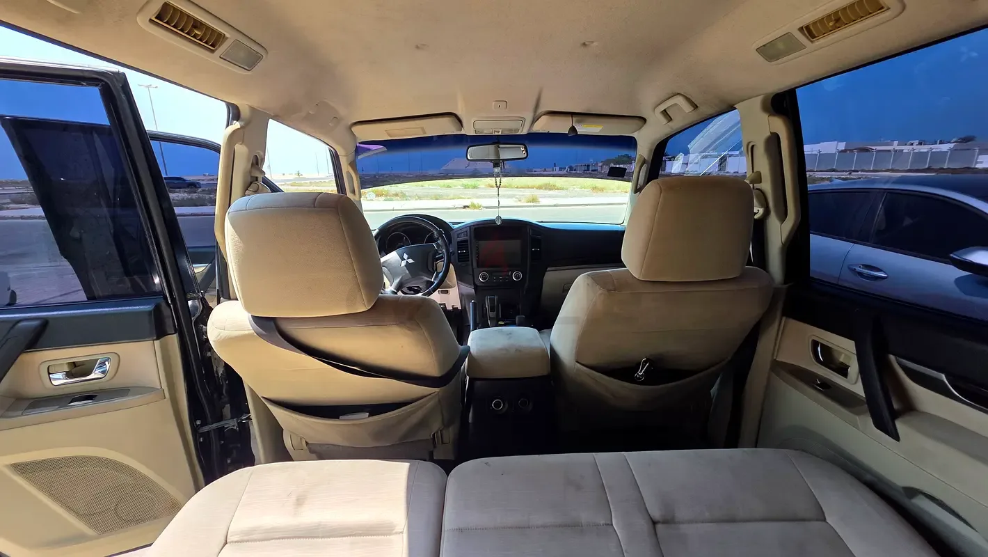 Mitsubishi Pajero 3.0 AT (220 hp) - 2