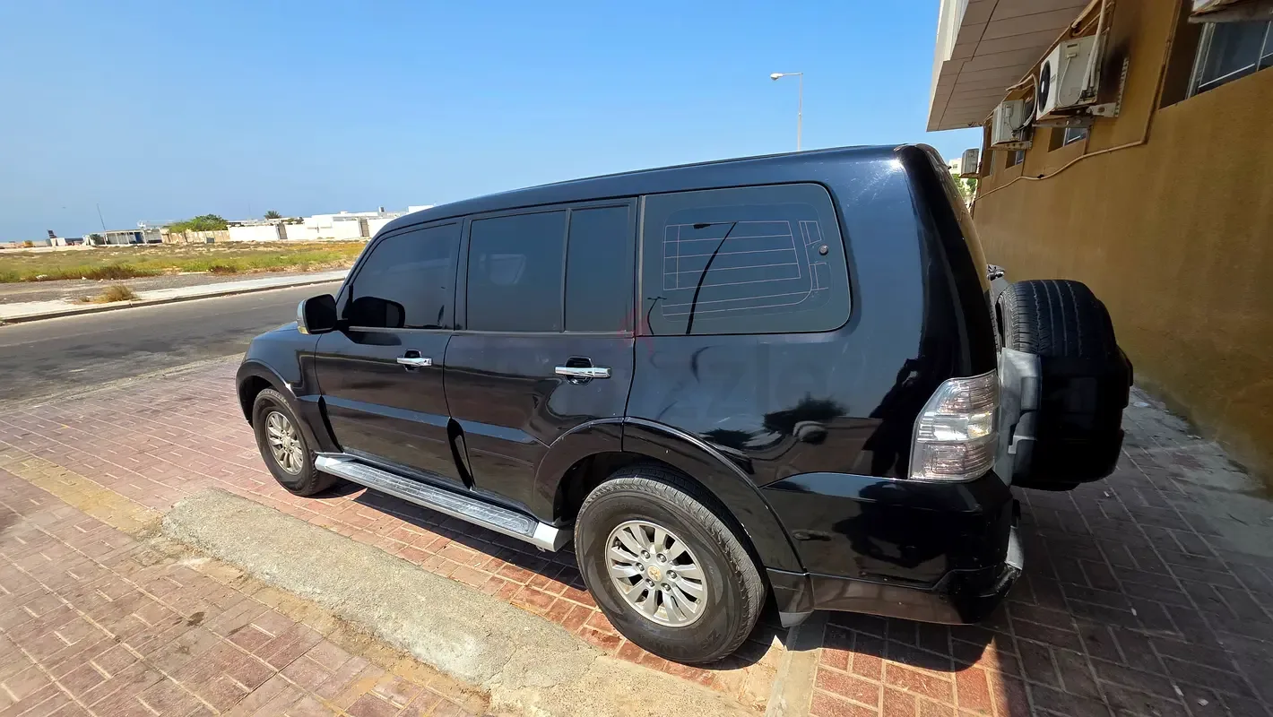 Mitsubishi Pajero 3.0 AT (220 hp) - 6