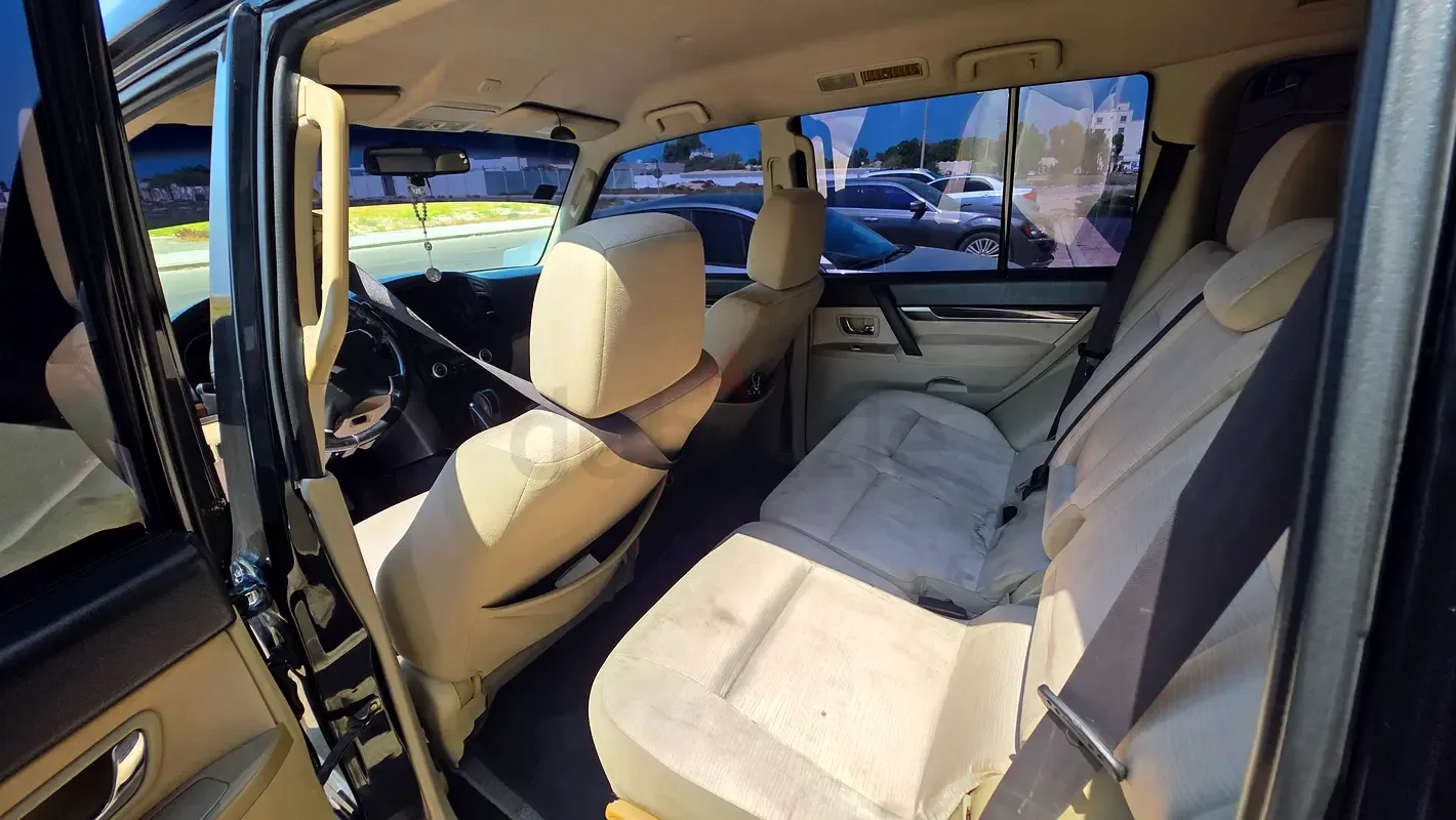Mitsubishi Pajero 3.0 AT (220 hp) - 10