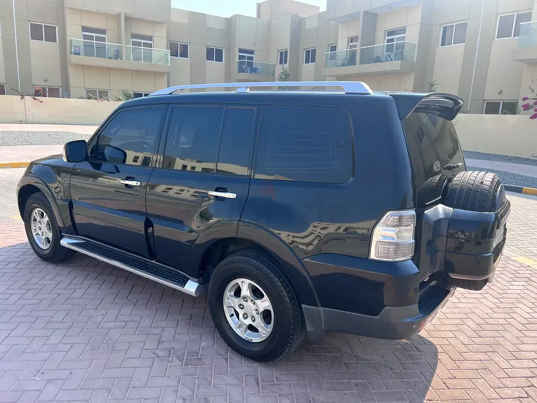 Mitsubishi Pajero 3.0 AT (220 hp) - 2