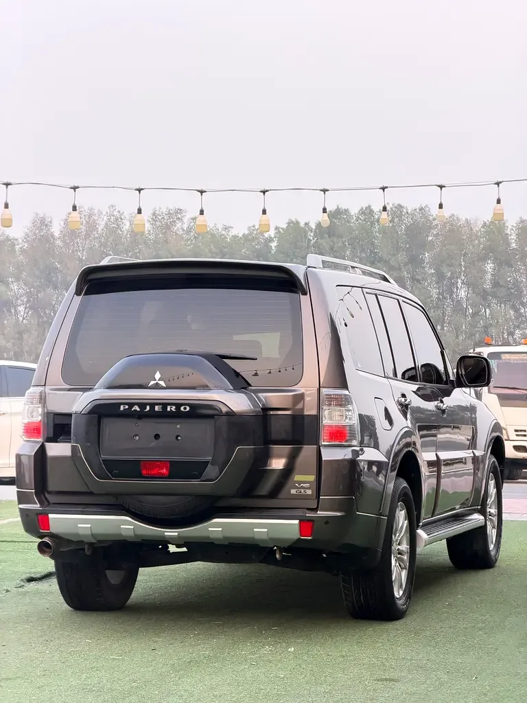 Mitsubishi Pajero 3.0 AT (220 hp) - 6