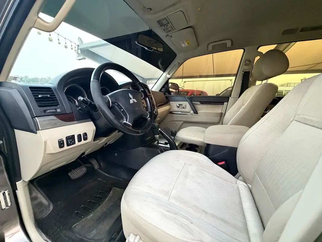 Mitsubishi Pajero 3.0 AT (220 hp) - 8