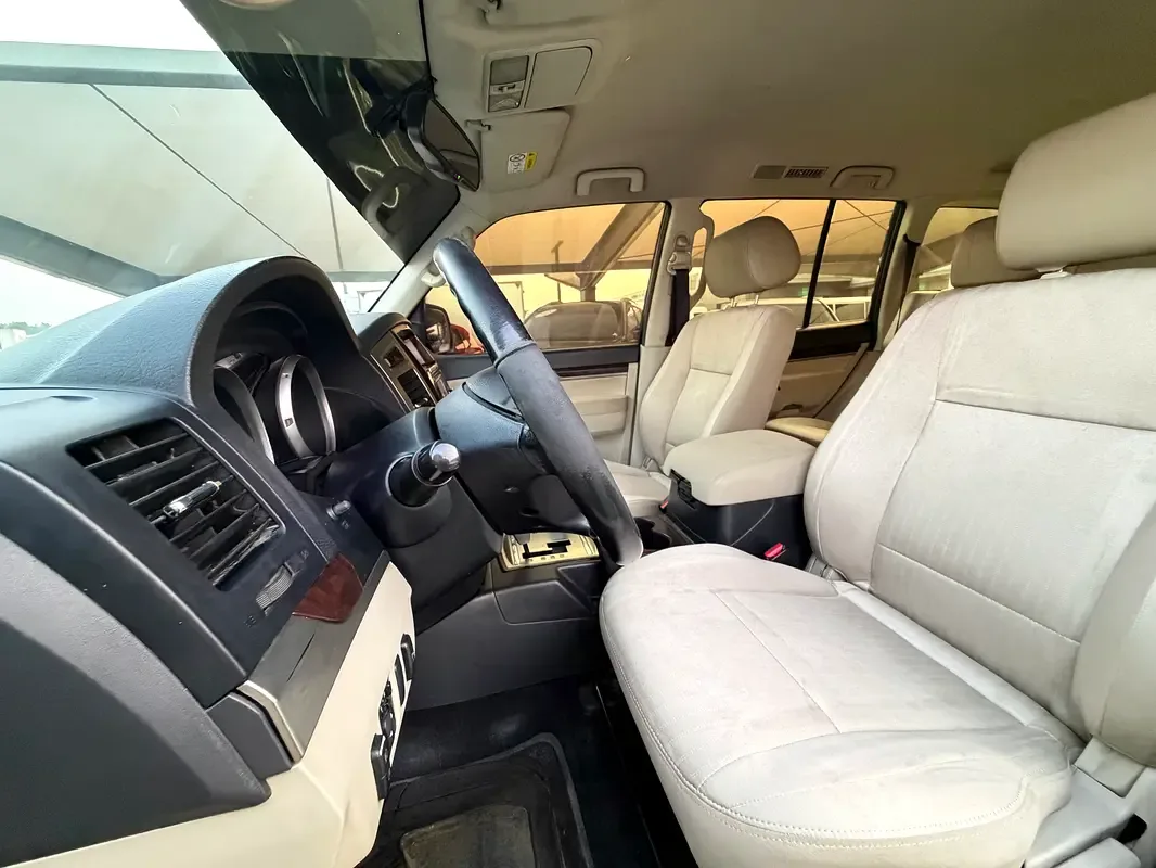 Mitsubishi Pajero 3.0 AT (220 hp) - 9
