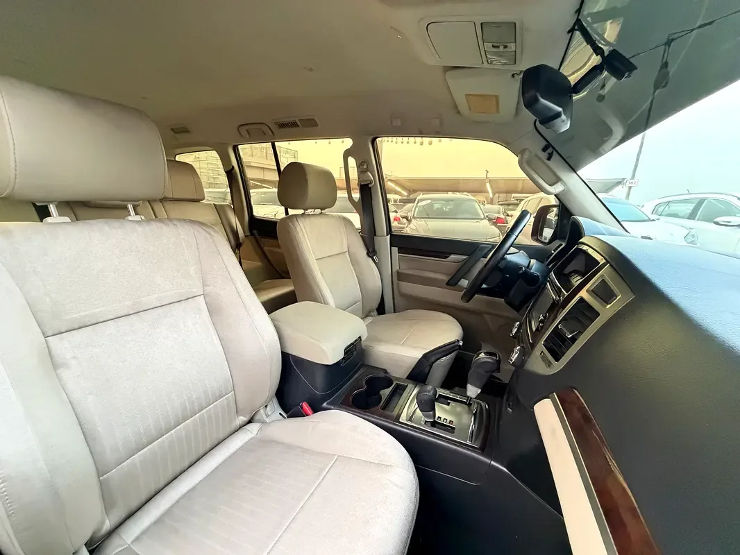Mitsubishi Pajero 3.0 AT (220 hp) - 15