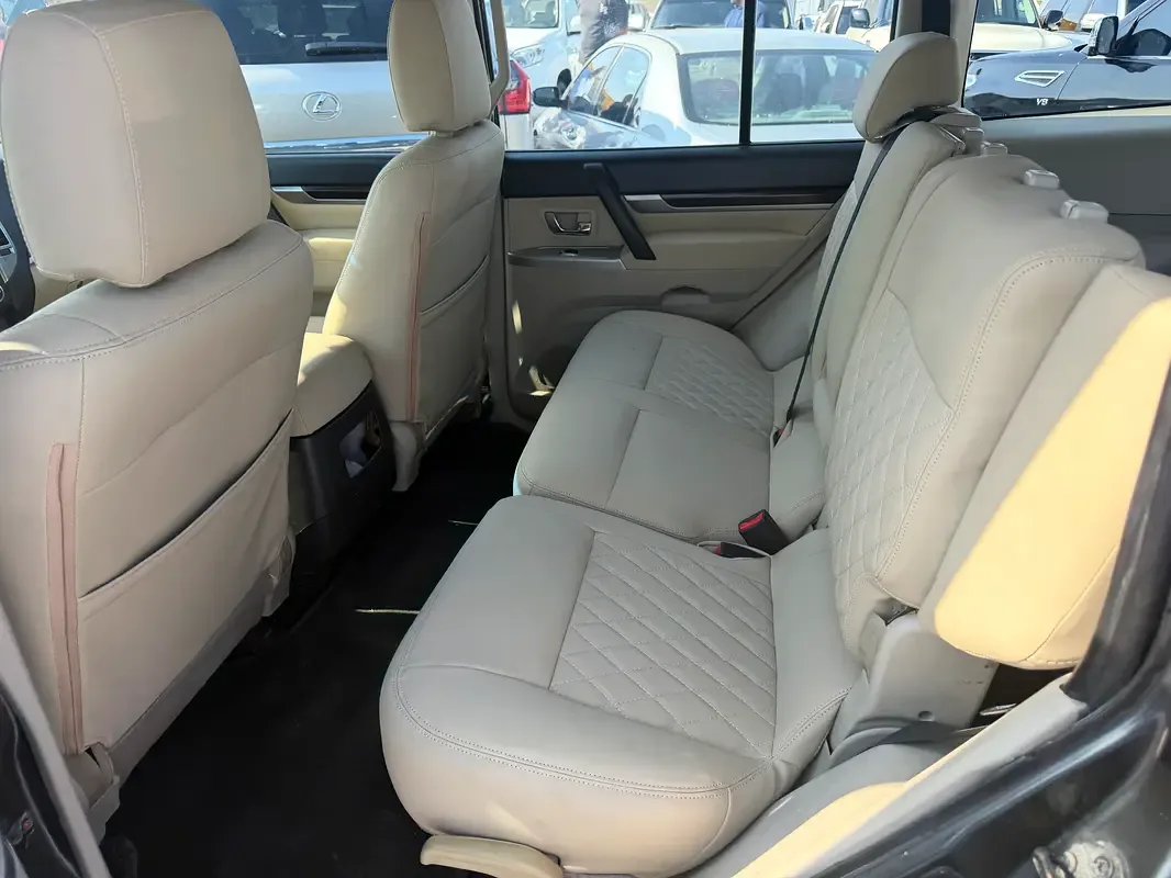 Mitsubishi Pajero 3.0 AT AWD (178 حصان) - 6