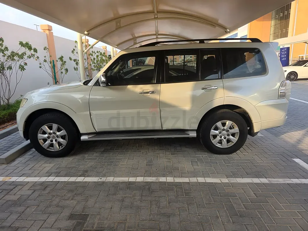 Mitsubishi Pajero 3.5 AT (189 hp)
