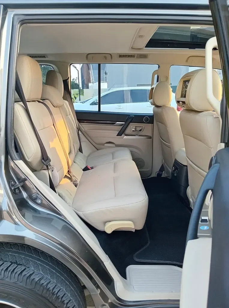 Mitsubishi Pajero 3.5 AT (189 hp) - 11