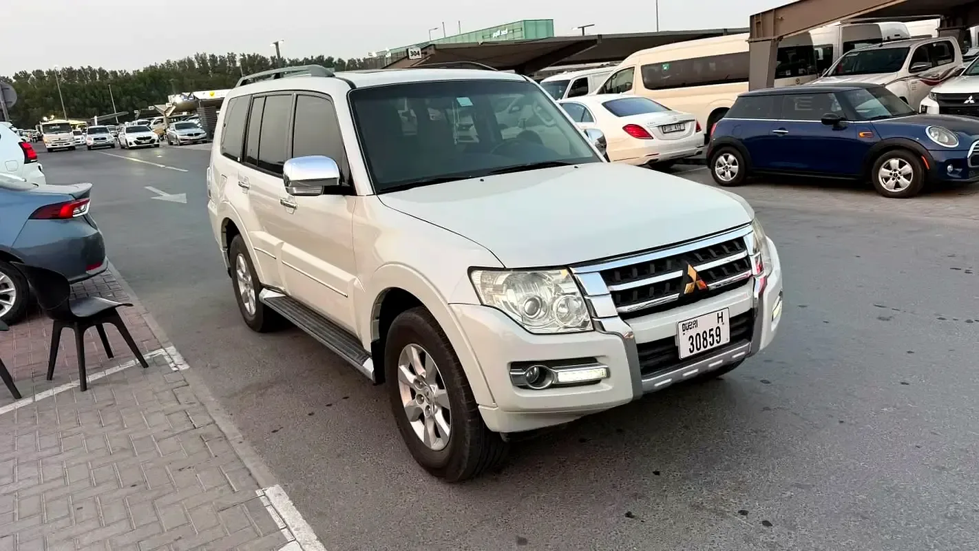 Mitsubishi Pajero 3.5 AT (189 hp)