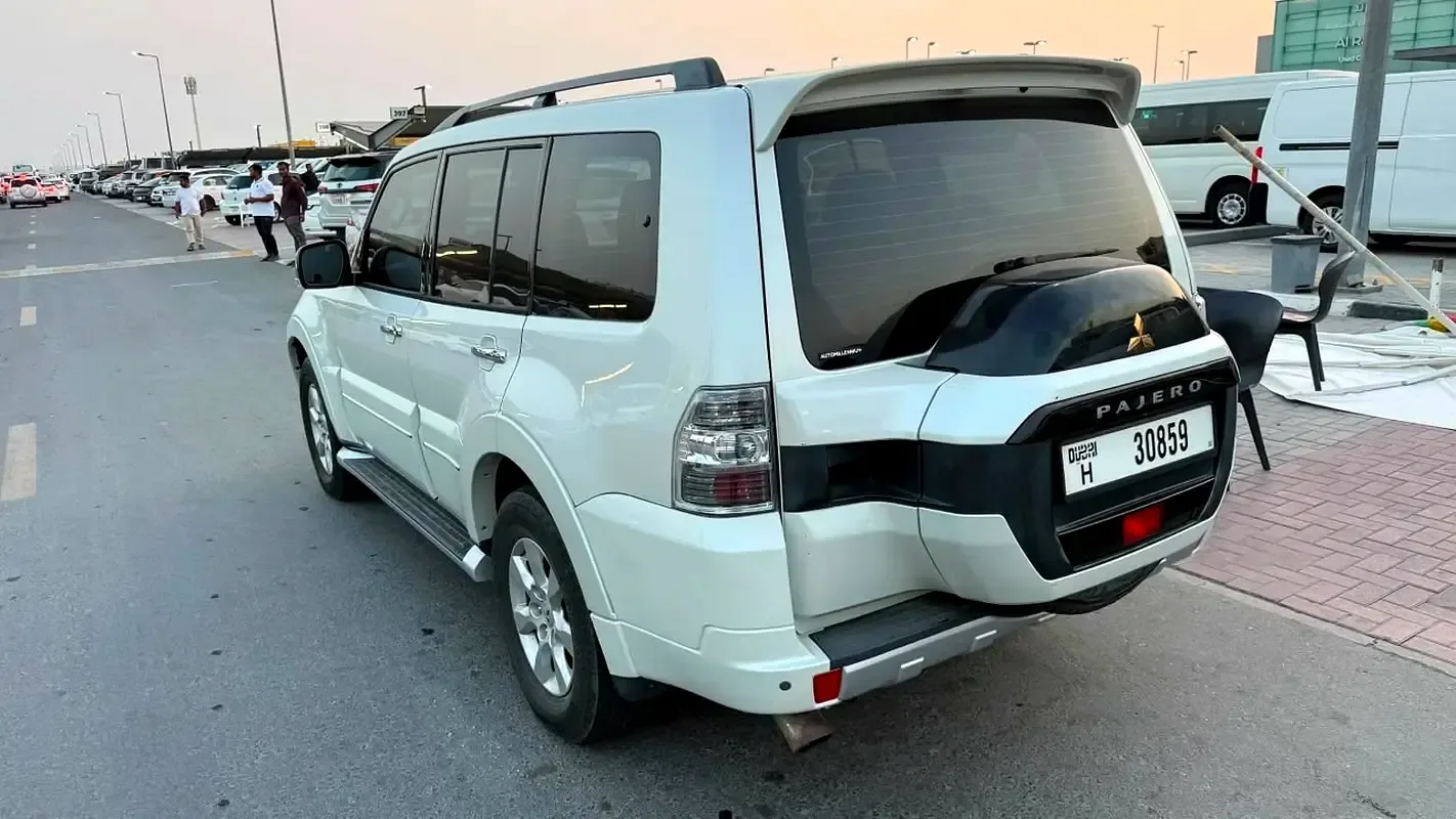 Mitsubishi Pajero 3.5 AT (189 حصان) - 6