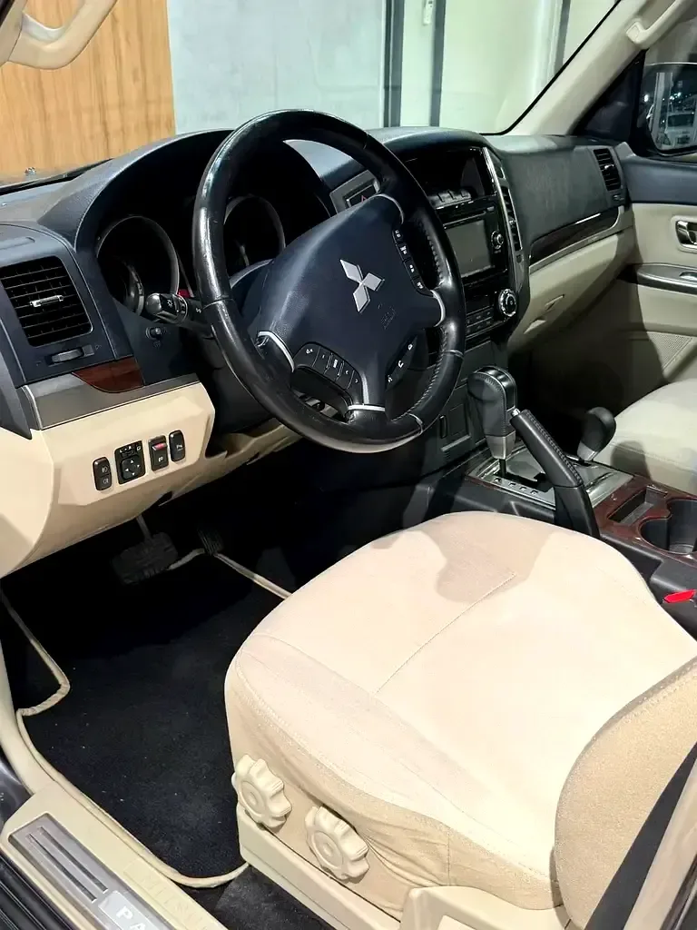 Mitsubishi Pajero 3.5 AT (189 حصان) - 7