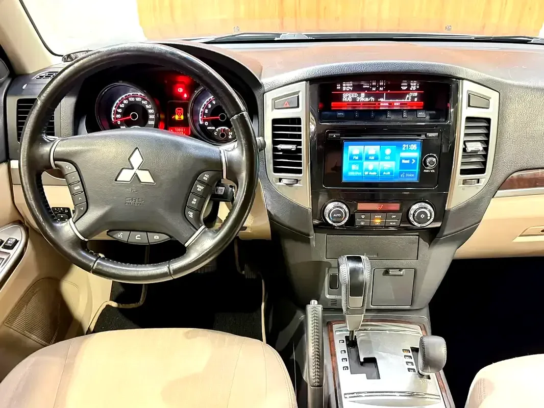 Mitsubishi Pajero 3.5 AT (189 حصان) - 8