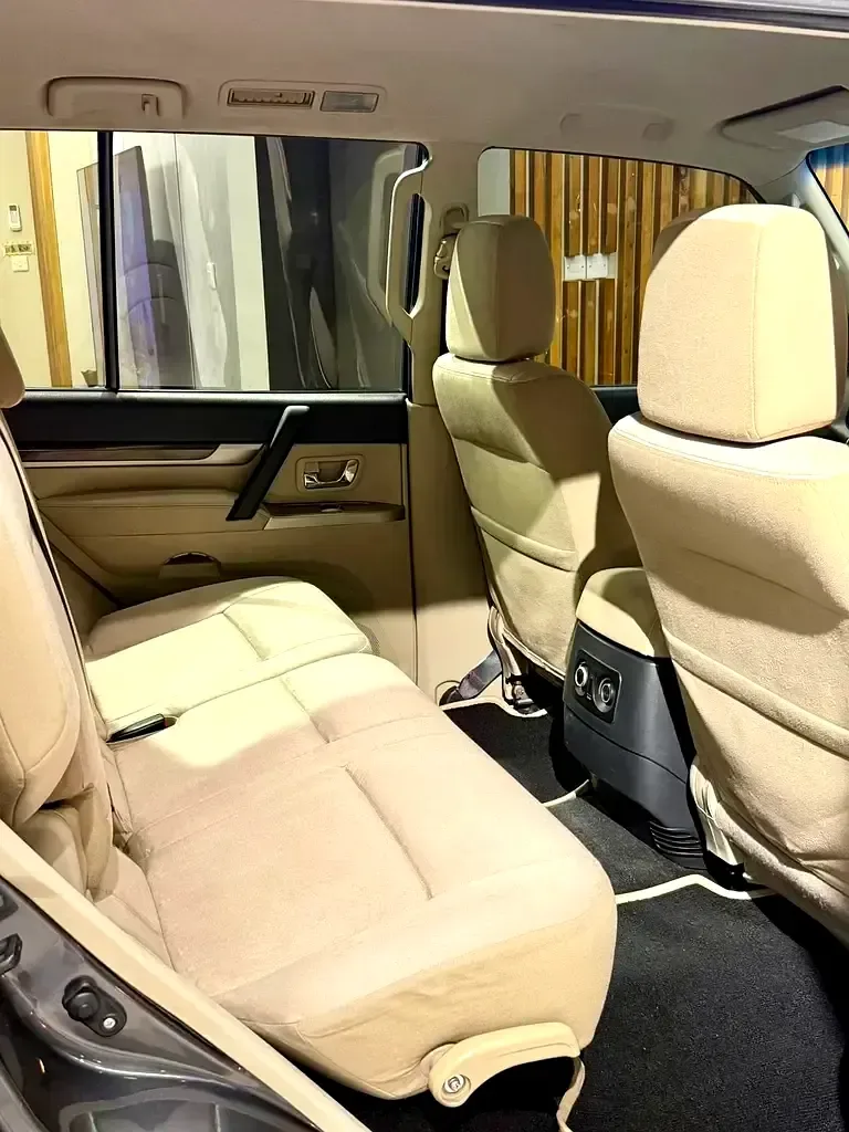 Mitsubishi Pajero 3.5 AT (189 حصان) - 10
