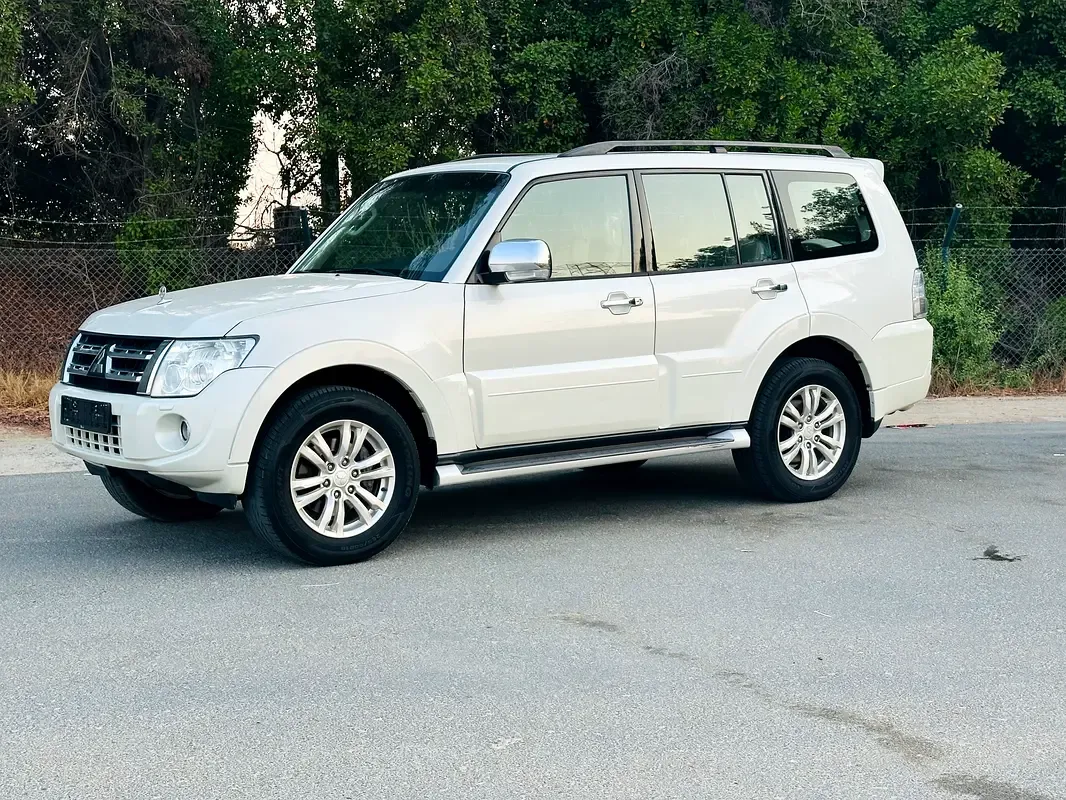 Mitsubishi Pajero 3.5 AT (189 حصان) - 3