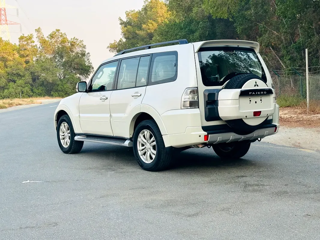 Mitsubishi Pajero 3.5 AT (189 حصان) - 15