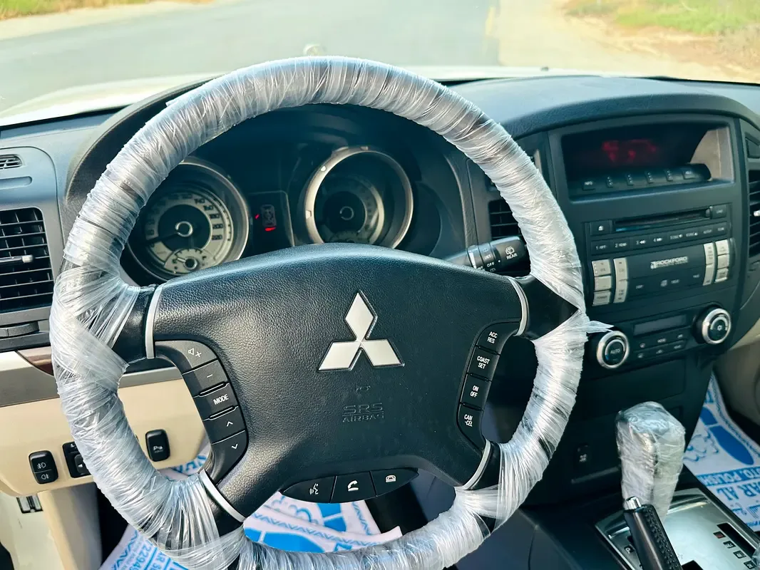 Mitsubishi Pajero 3.5 AT (189 حصان) - 14