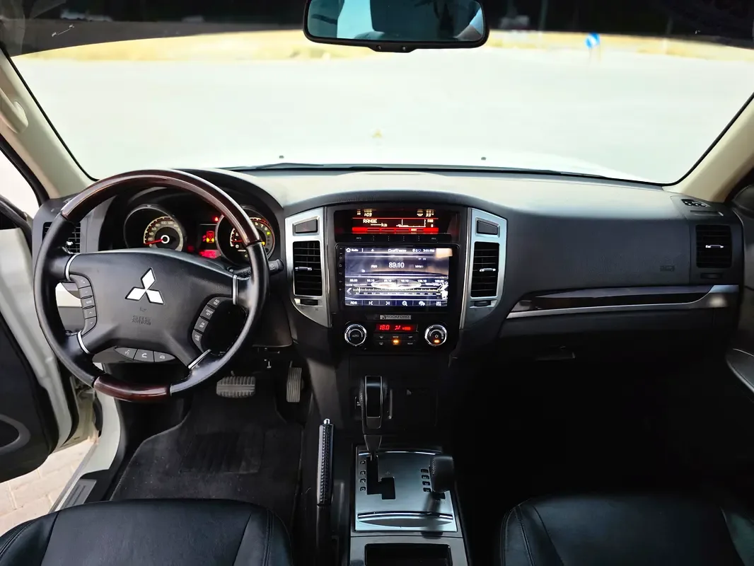 Mitsubishi Pajero 3.5 AT (189 hp) - 20