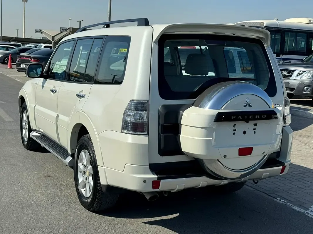 Mitsubishi Pajero 3.5 AT (189 حصان) - 5