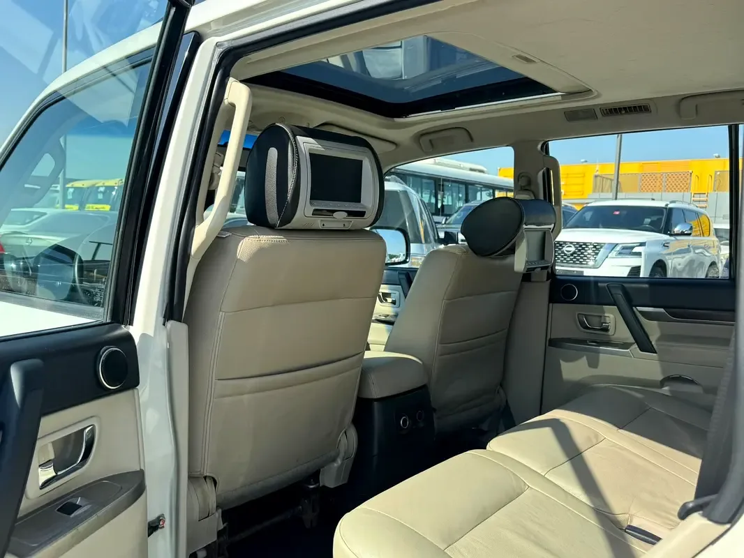 Mitsubishi Pajero 3.5 AT (189 حصان) - 6