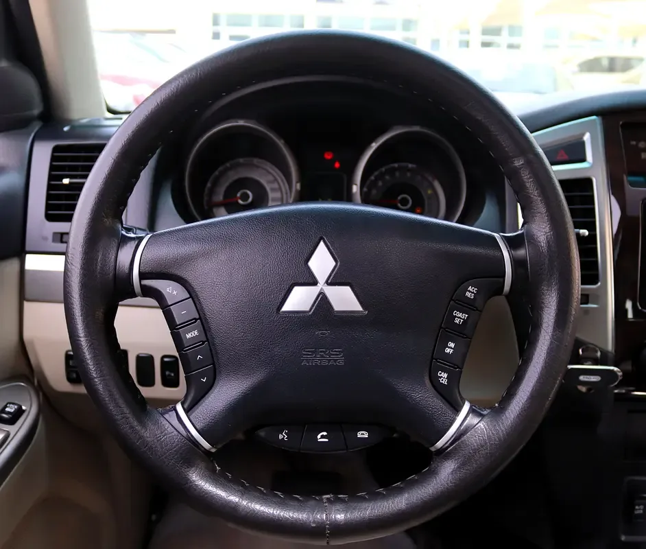 Mitsubishi Pajero 3.5 AT (189 hp) - 9