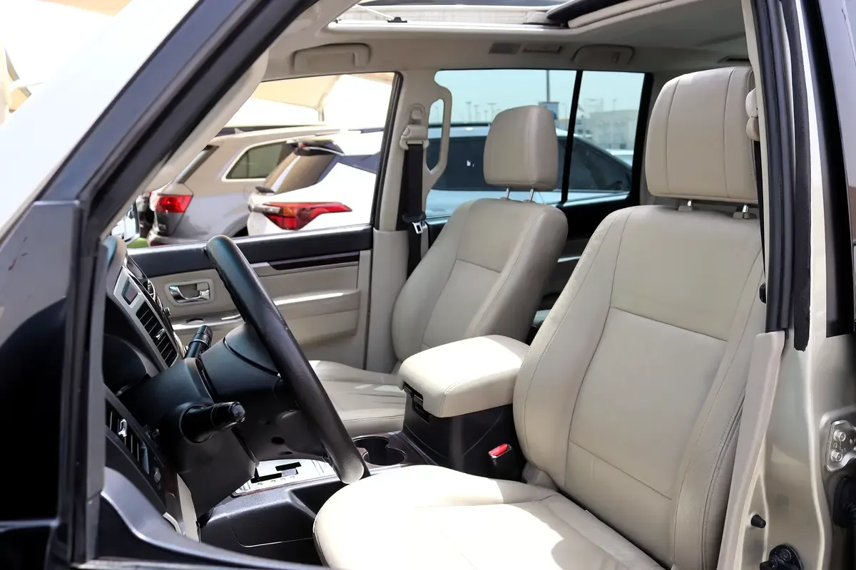 Mitsubishi Pajero 3.5 AT (189 hp) - 11