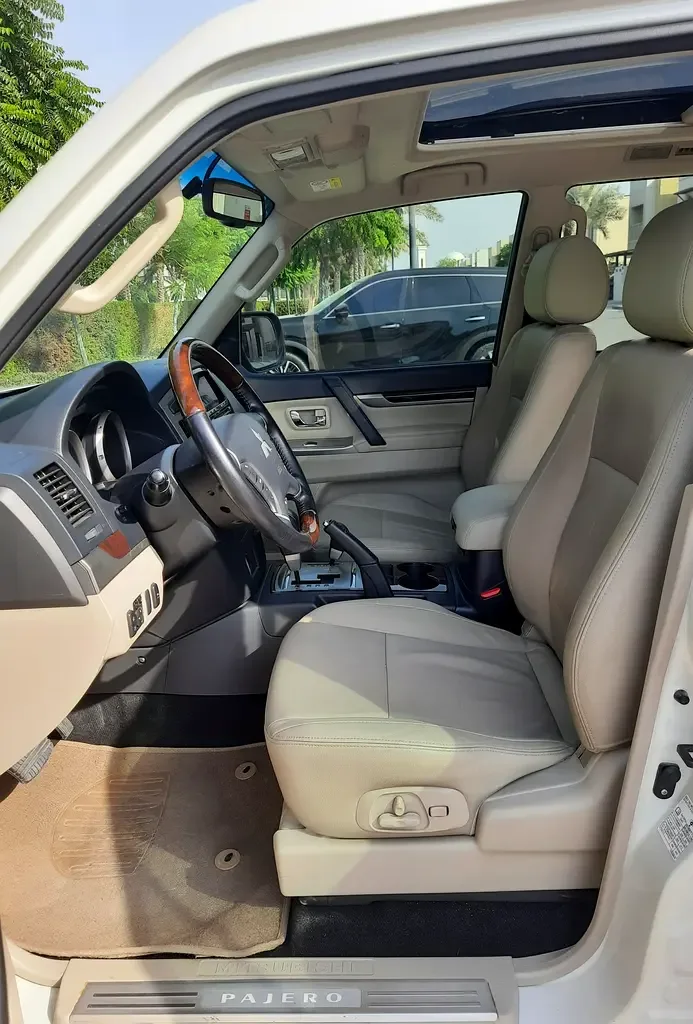 Mitsubishi Pajero 3.5 AT (189 hp) - 9