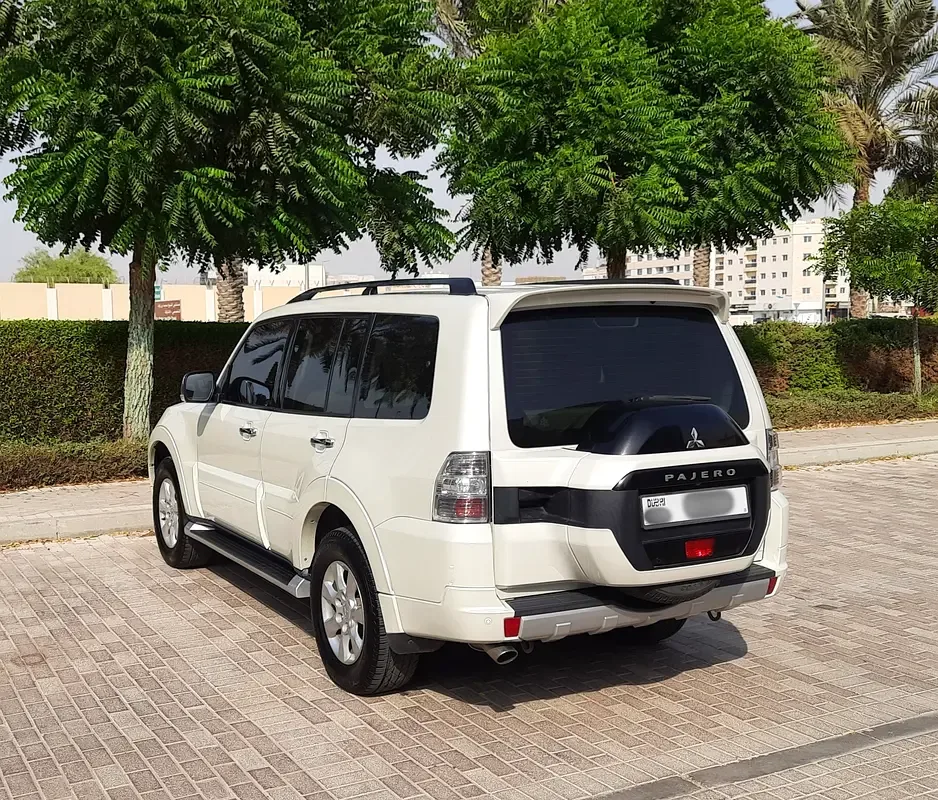 Mitsubishi Pajero 3.5 AT (189 hp) - 8