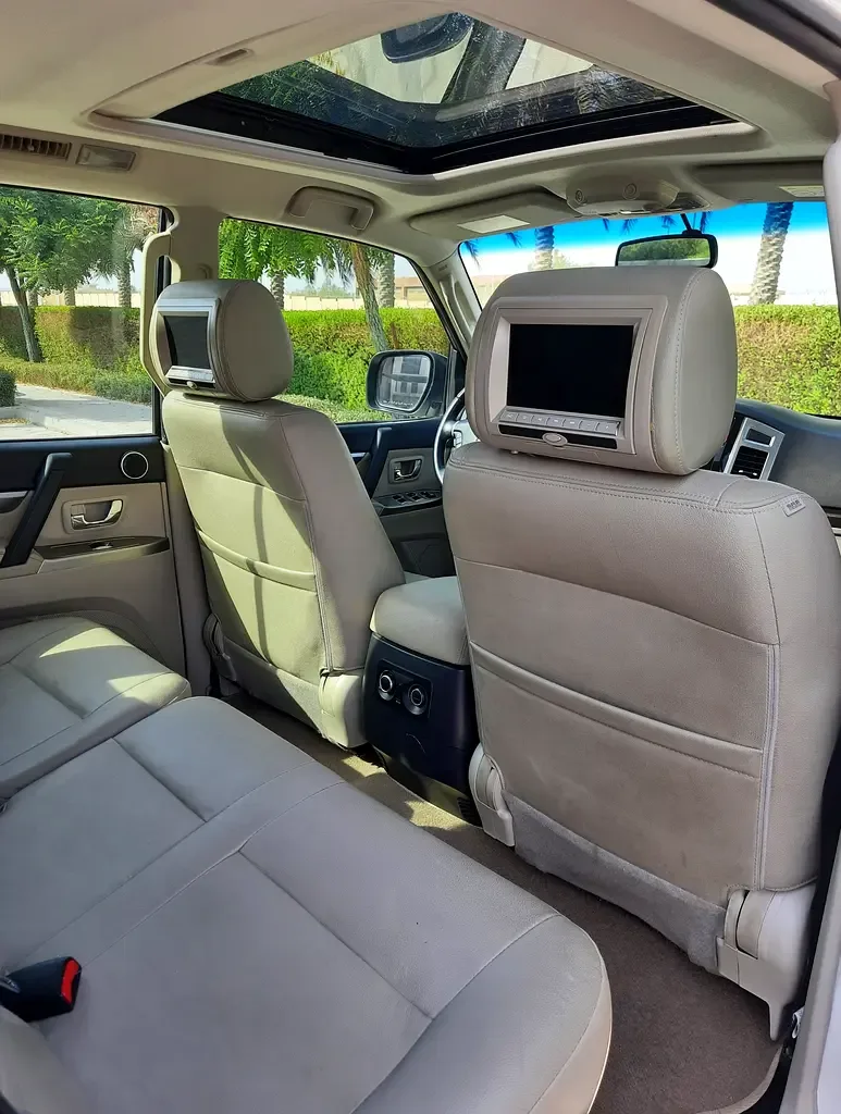 Mitsubishi Pajero 3.5 AT (189 hp) - 13