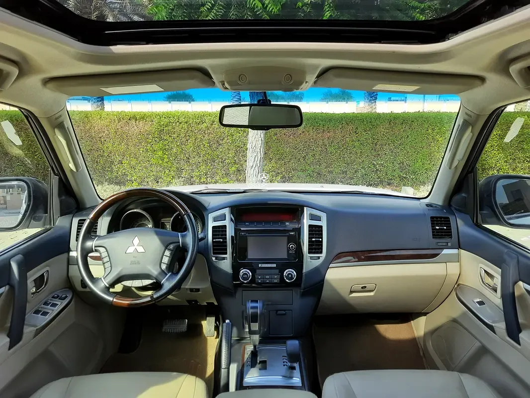 Mitsubishi Pajero 3.5 AT (189 hp) - 11
