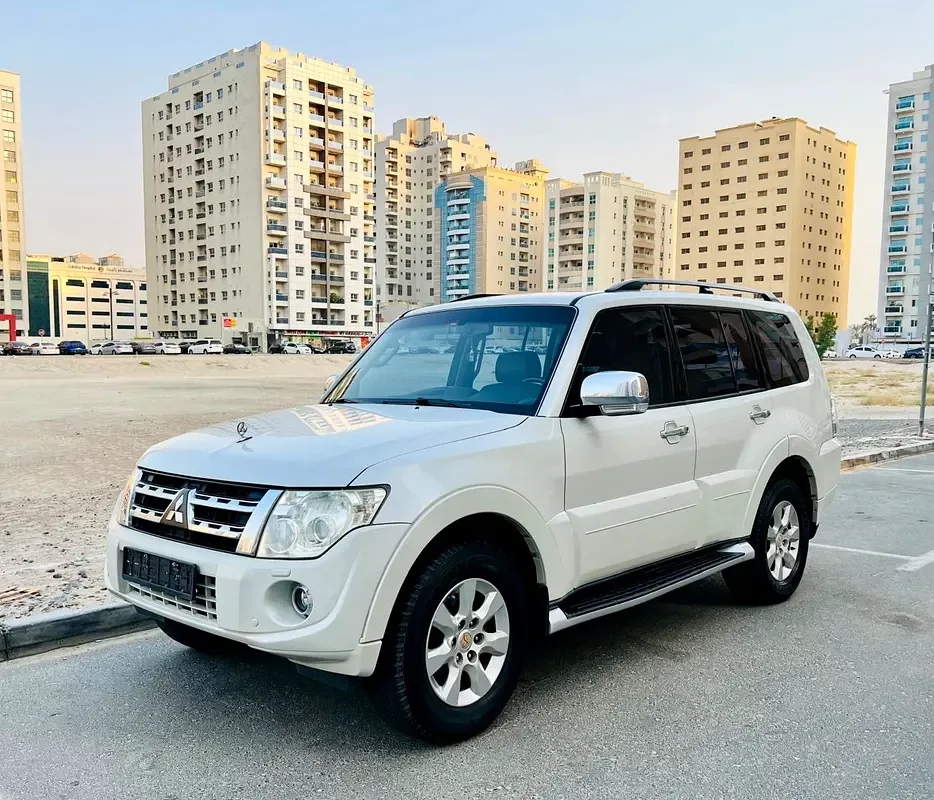 Mitsubishi Pajero 3.5 AT (189 hp)