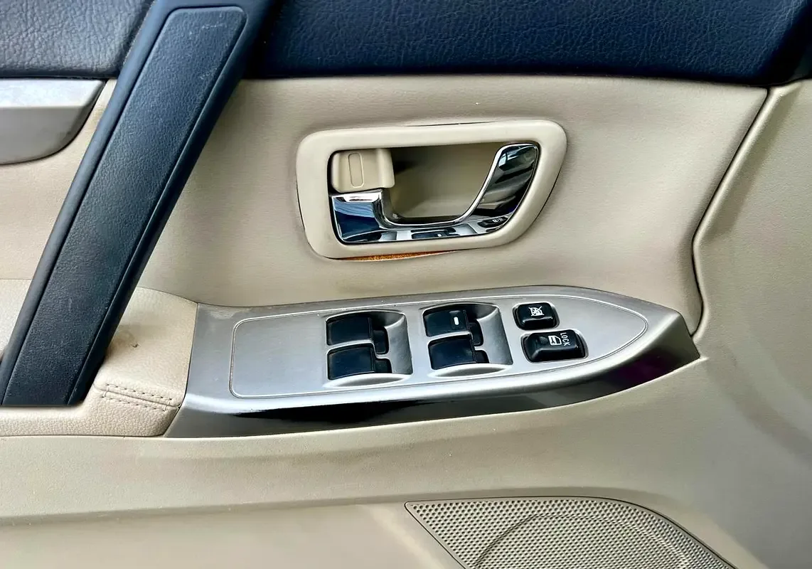 Mitsubishi Pajero 3.5 AT (189 hp) - 8