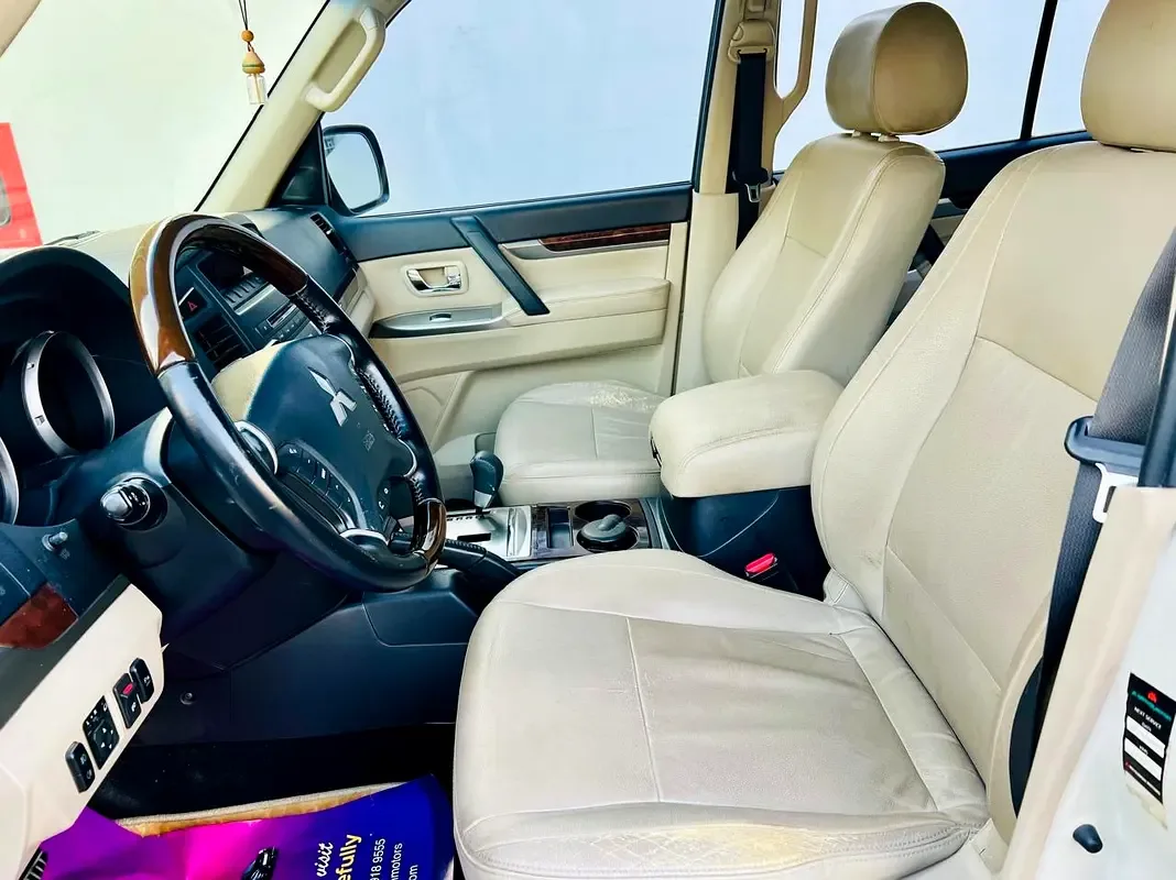 Mitsubishi Pajero 3.5 AT (189 hp) - 12