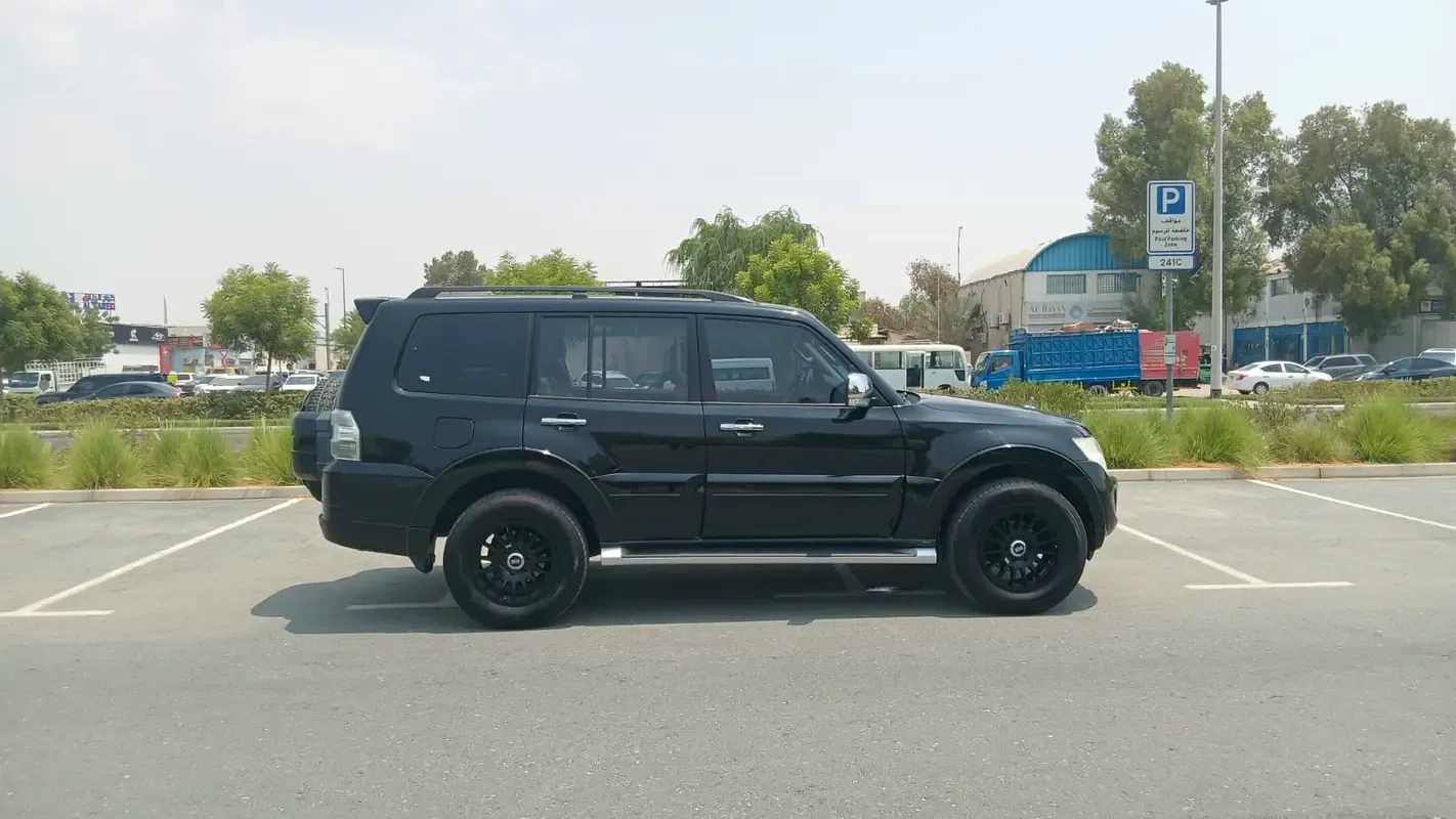 Mitsubishi Pajero 3.5 AT (189 حصان) - 2