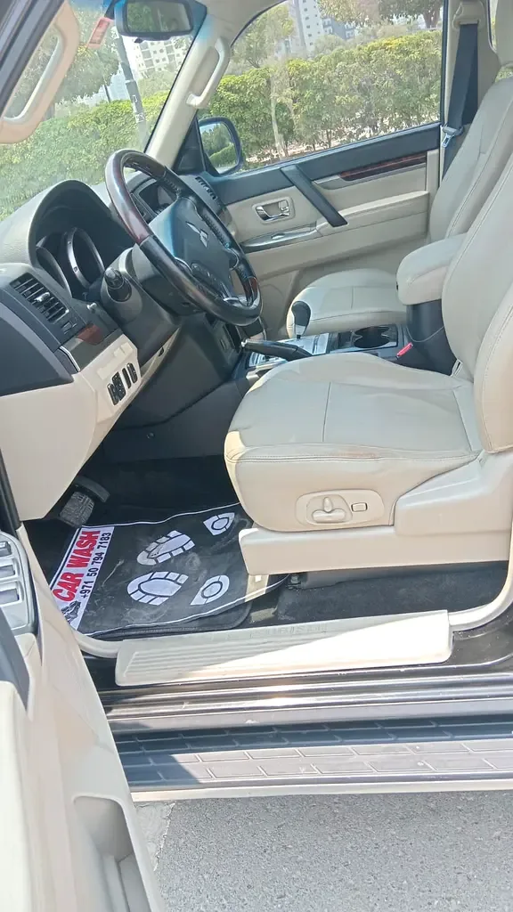 Mitsubishi Pajero 3.5 AT (189 حصان) - 10
