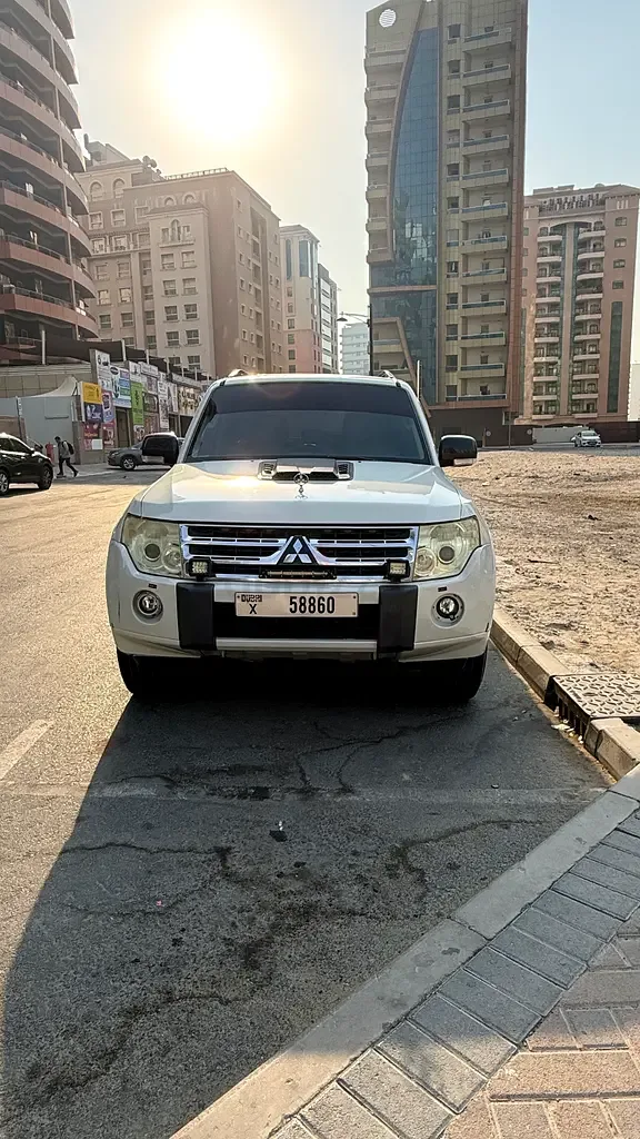 Mitsubishi Pajero 3.5 AT (189 حصان) - 2