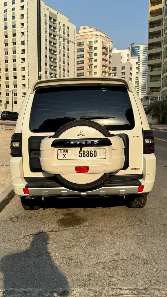 Mitsubishi Pajero 3.5 AT (189 حصان) - 4