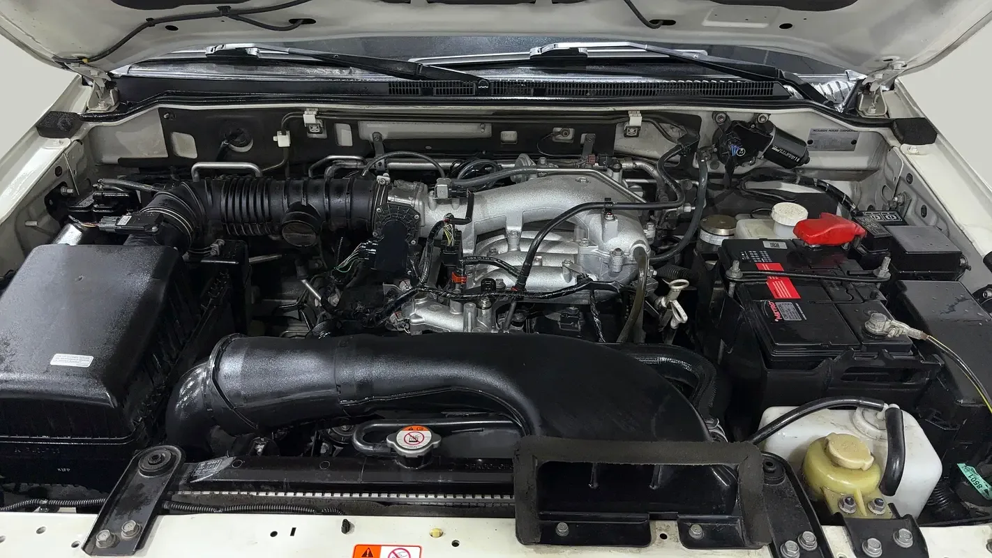Mitsubishi Pajero 3.5 AT (189 hp) - 13