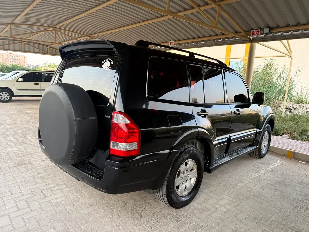 Mitsubishi Pajero 3.5 AT (202 hp)