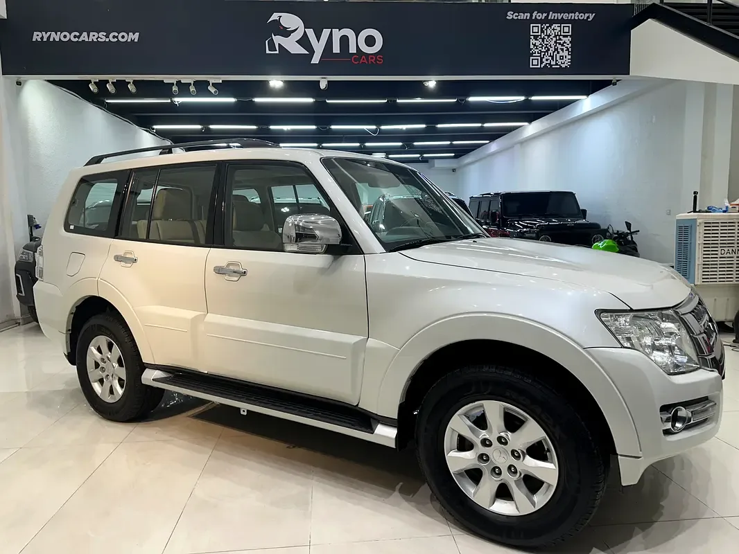 Mitsubishi Pajero 3.5 AT 4WD (189 hp)