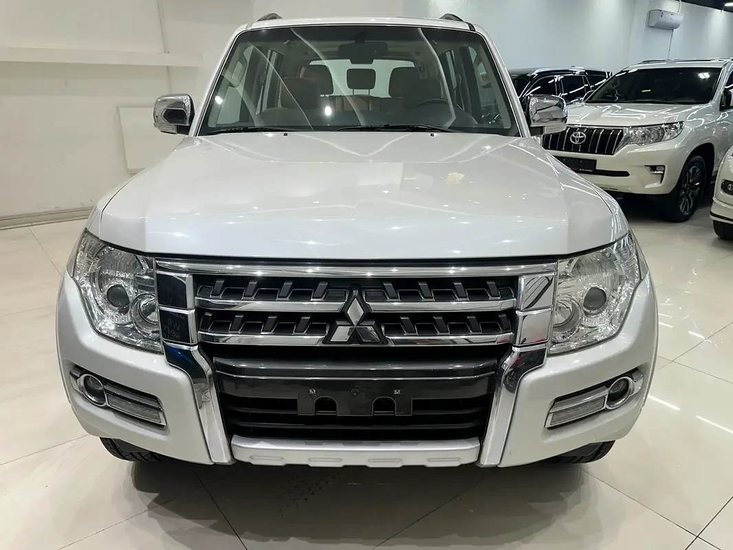 Mitsubishi Pajero 3.5 AT 4WD (189 حصان) - 3