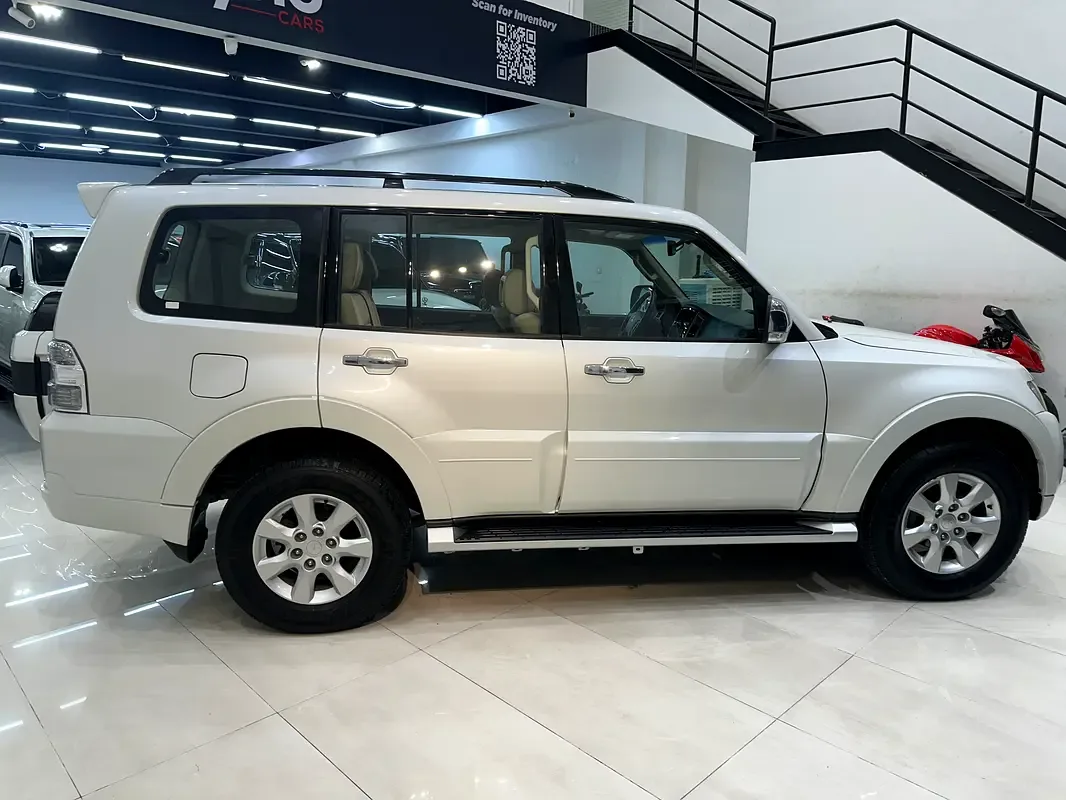 Mitsubishi Pajero 3.5 AT 4WD (189 حصان) - 4