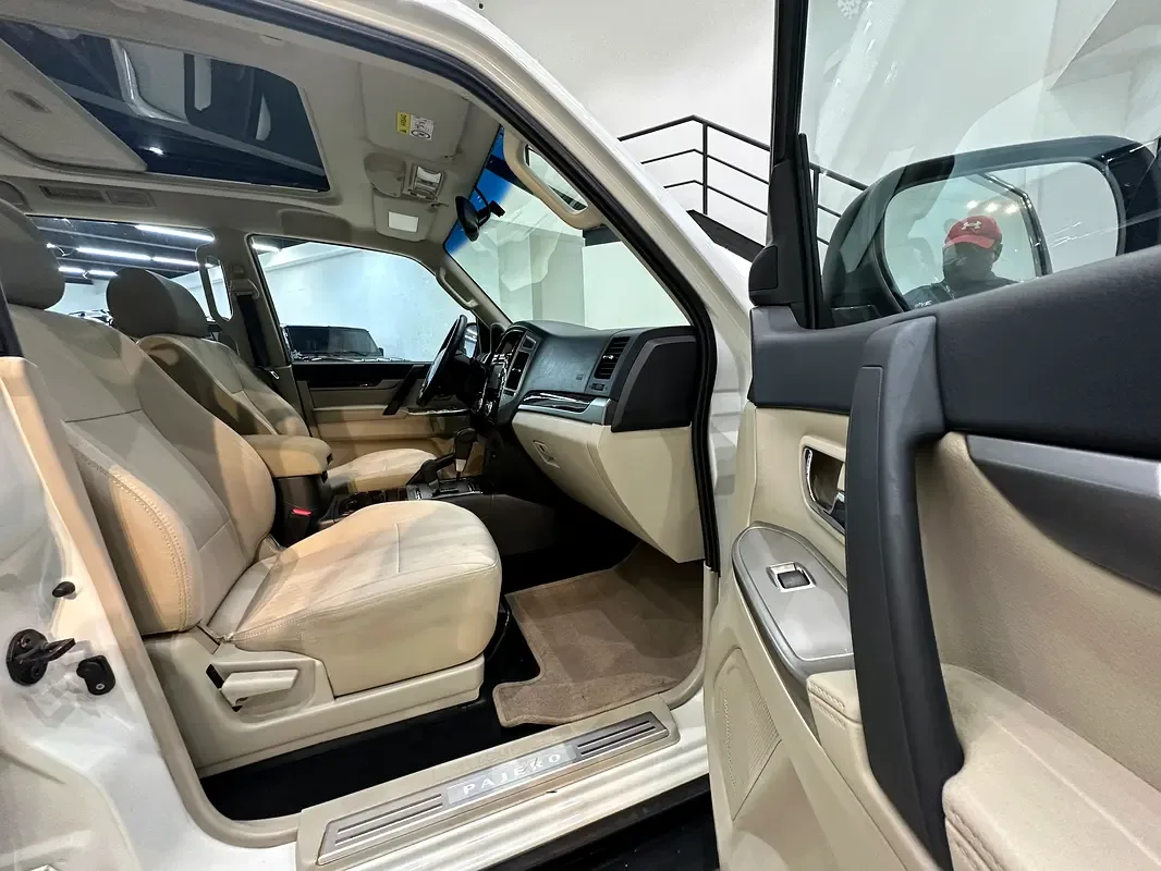 Mitsubishi Pajero 3.5 AT 4WD (189 حصان) - 10
