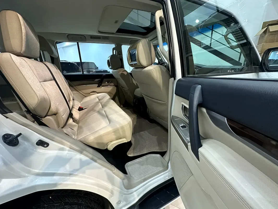 Mitsubishi Pajero 3.5 AT 4WD (189 حصان) - 11