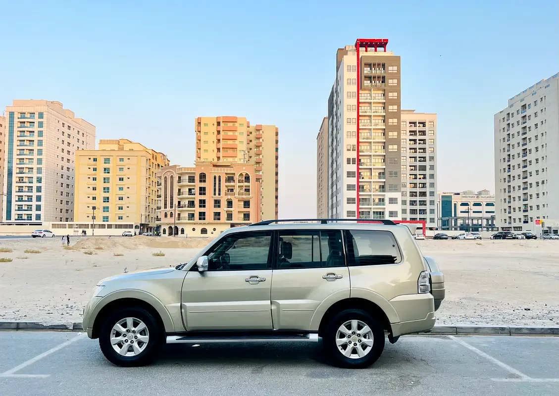 Mitsubishi Pajero 3.5 AT 4WD (189 حصان) - 2