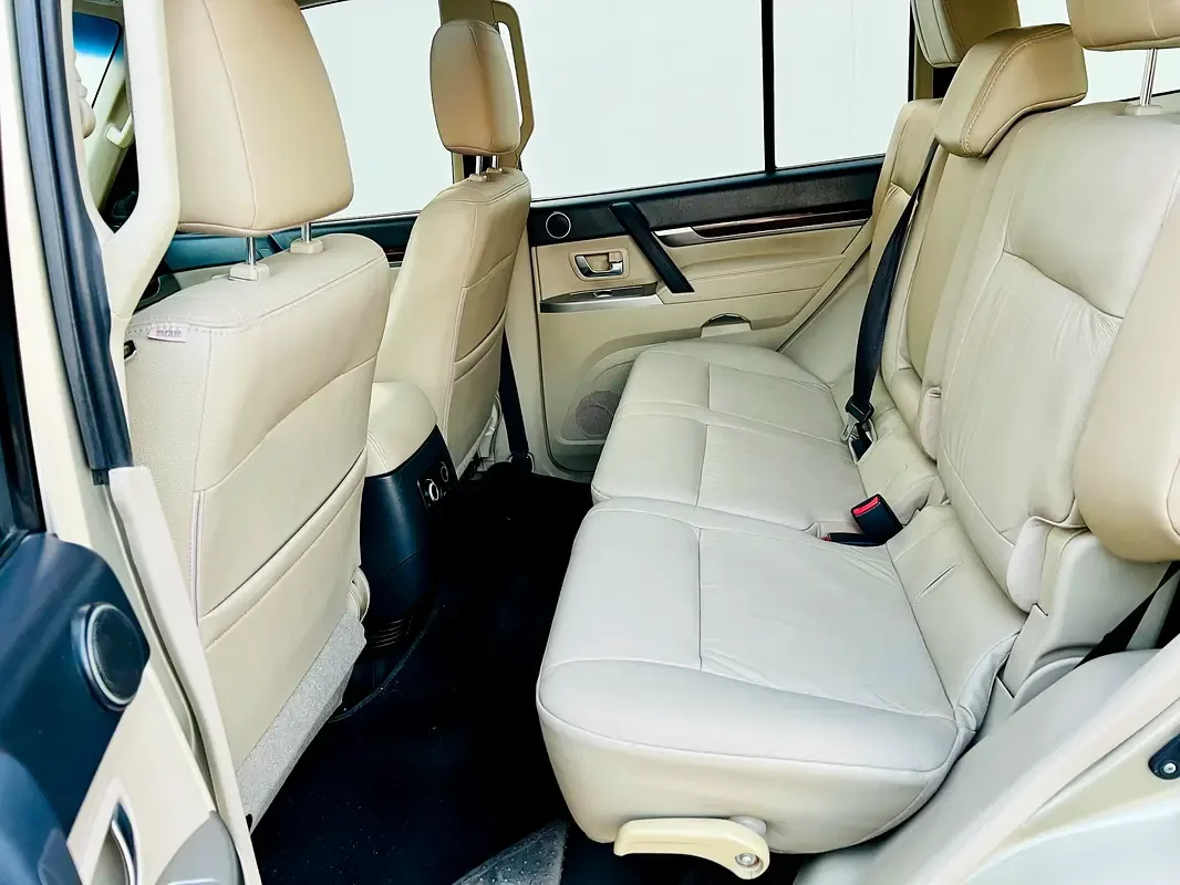 Mitsubishi Pajero 3.5 AT 4WD (189 حصان) - 9